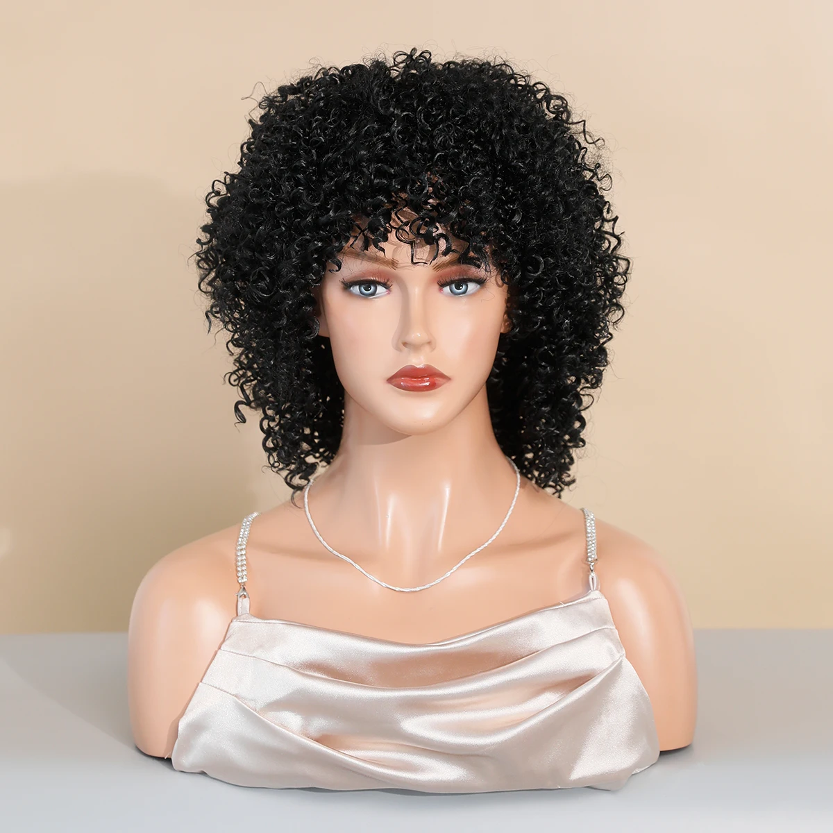 Perruque Courte Bouclée Noire Naturelle pour Femme - 10